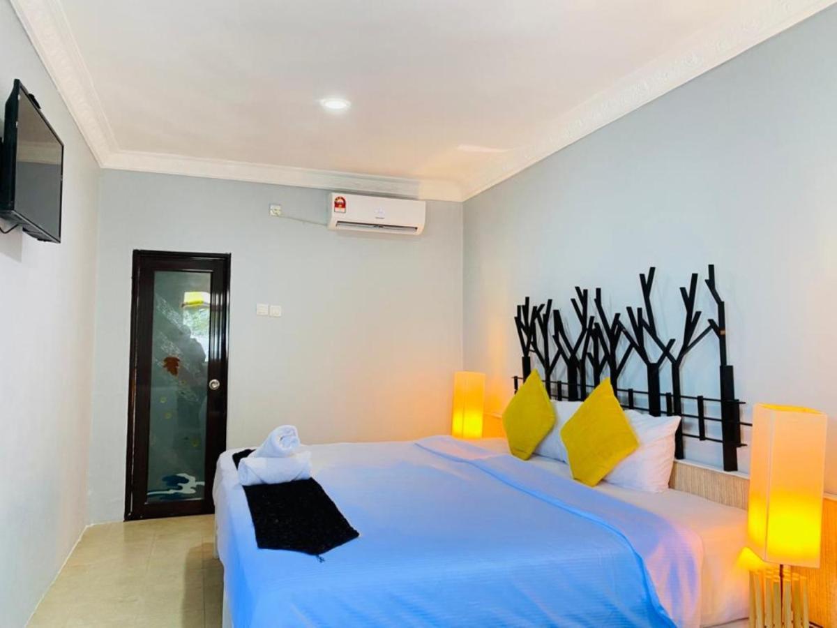 Fat Mermaid Guesthouse ปันไตเจอนัง ภายนอก รูปภาพ
